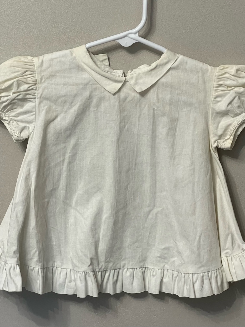 Castro and Co. Vintage Baby Cream Peter Pan Collar Ruffle Dress with Puff Sleeve